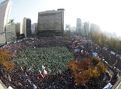 Հարավային Կորեայում բազմահազարանոց բողոքի ցույց է ընթանում երկրի նախագահի դեմ