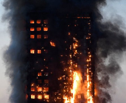 Լոնդոնում բարզմաբնակարան աշտարակ է այրվում, կան տուժածներ ու զոհեր (տեսանյութ)