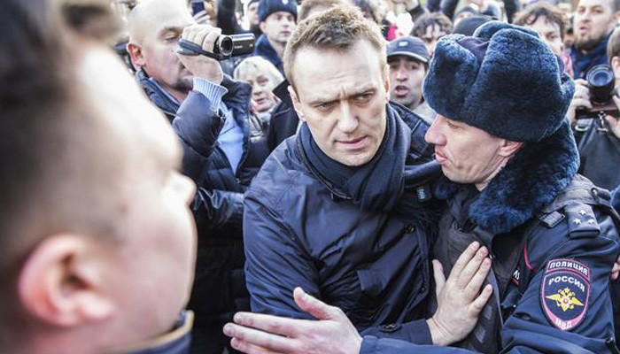 ՕՄՕՆ-ի ուժերի ներգրավվում, ծեծկռտուք, ընդդիմադիր գործչի ձերբակալություն՝ Մոսկվայում «Նա մեր ցարը չէ» բողոքի ակցիայի ժամանակ