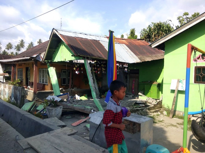 Երկրաշարժ և ցունամի Ինդոնեզիայում. զոհերի թիվը հասնում է 400-ի