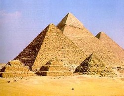 Google Earth помог обнаружить ранее неизвестные пирамиды в Египте