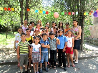 Նոր Նորքի բակային ճամբարներում ևս երեխաների առօրյան հագեցած և ուրախ է անցնում