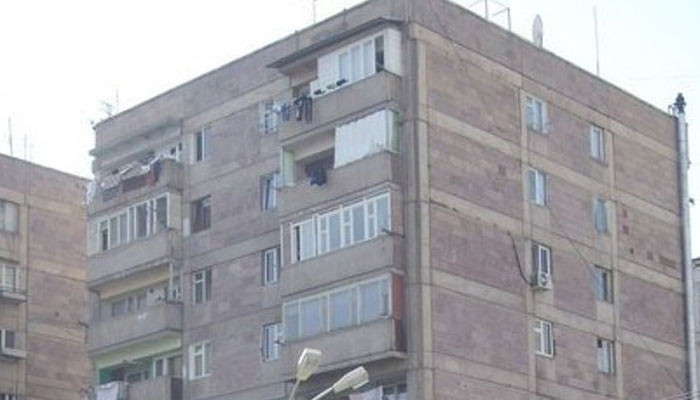 Ավանում բարձրահարկ շենքից 13-ամյա աղջիկ երեխա է ընկել